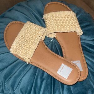 Sweet Life Women's Tan and Cream Raffia Sandals